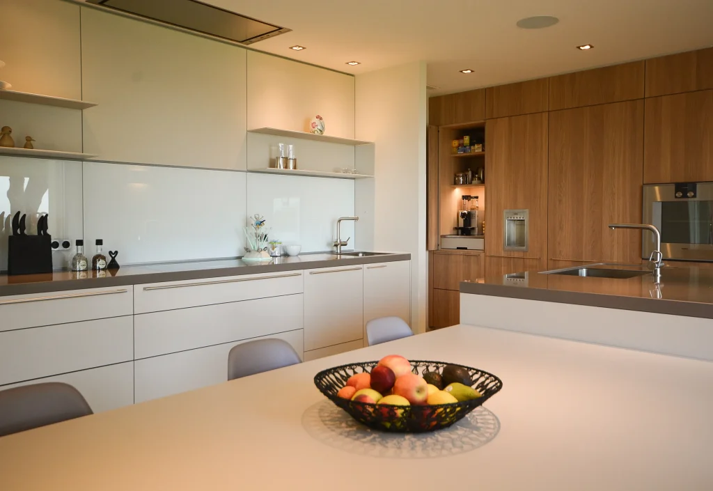 ilot de la cuisine aménagé par un architecte d'intérieur
