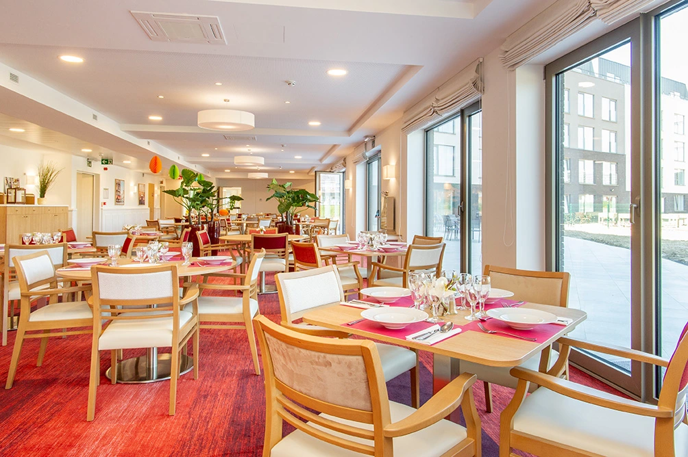 Vue d'ensemble  salle de restaurant  emera trefle anderlecht