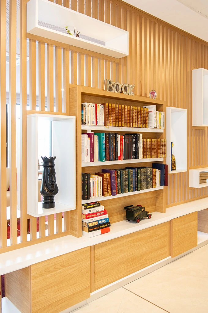 Petite bibliothèque fond bois emera trefle anderlecht