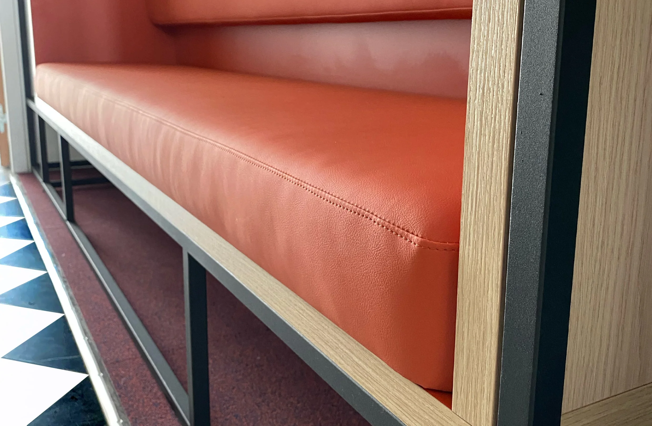 Rénovation et aménagement de coworking | Bureaux | espace commercial haut de gamme